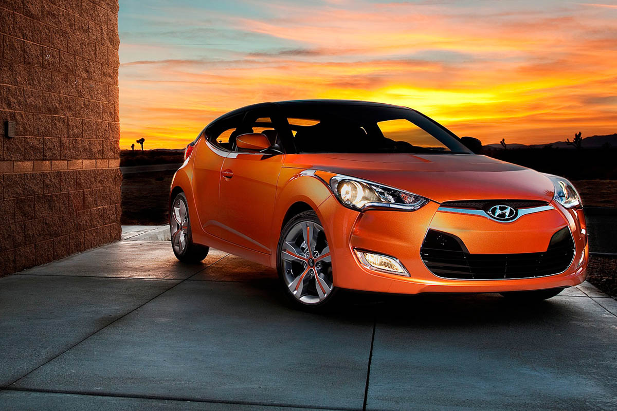 Hyundai Veloster coupe revealed