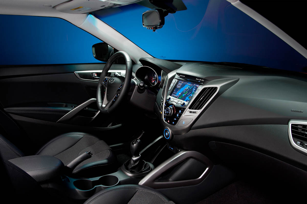 Hyundai Veloster coupe revealed