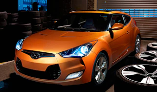 Hyundai Veloster coupe revealed