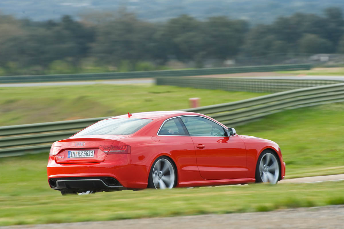 Audi RS5 quattro coupe review