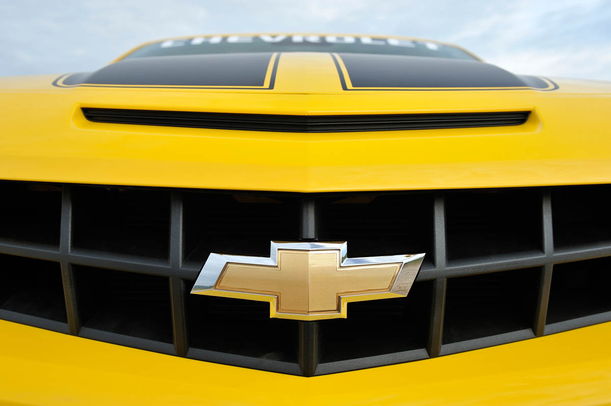 Chevrolet Camaro muscle car review