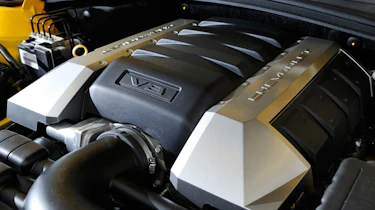 Chevrolet Camaro muscle car review