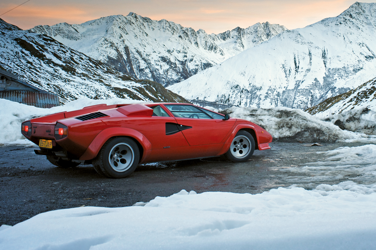 Lamborghini Countach QV road trip videos