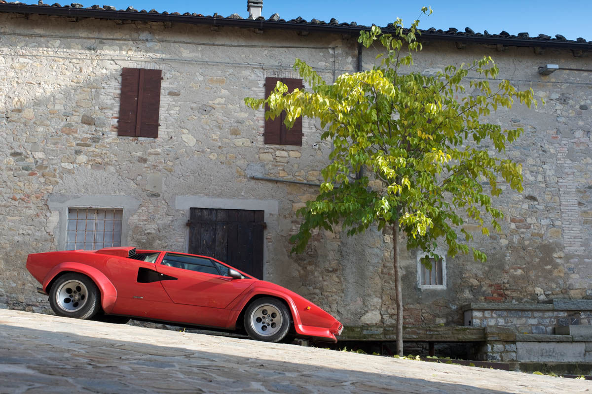 Lamborghini Countach QV road trip videos
