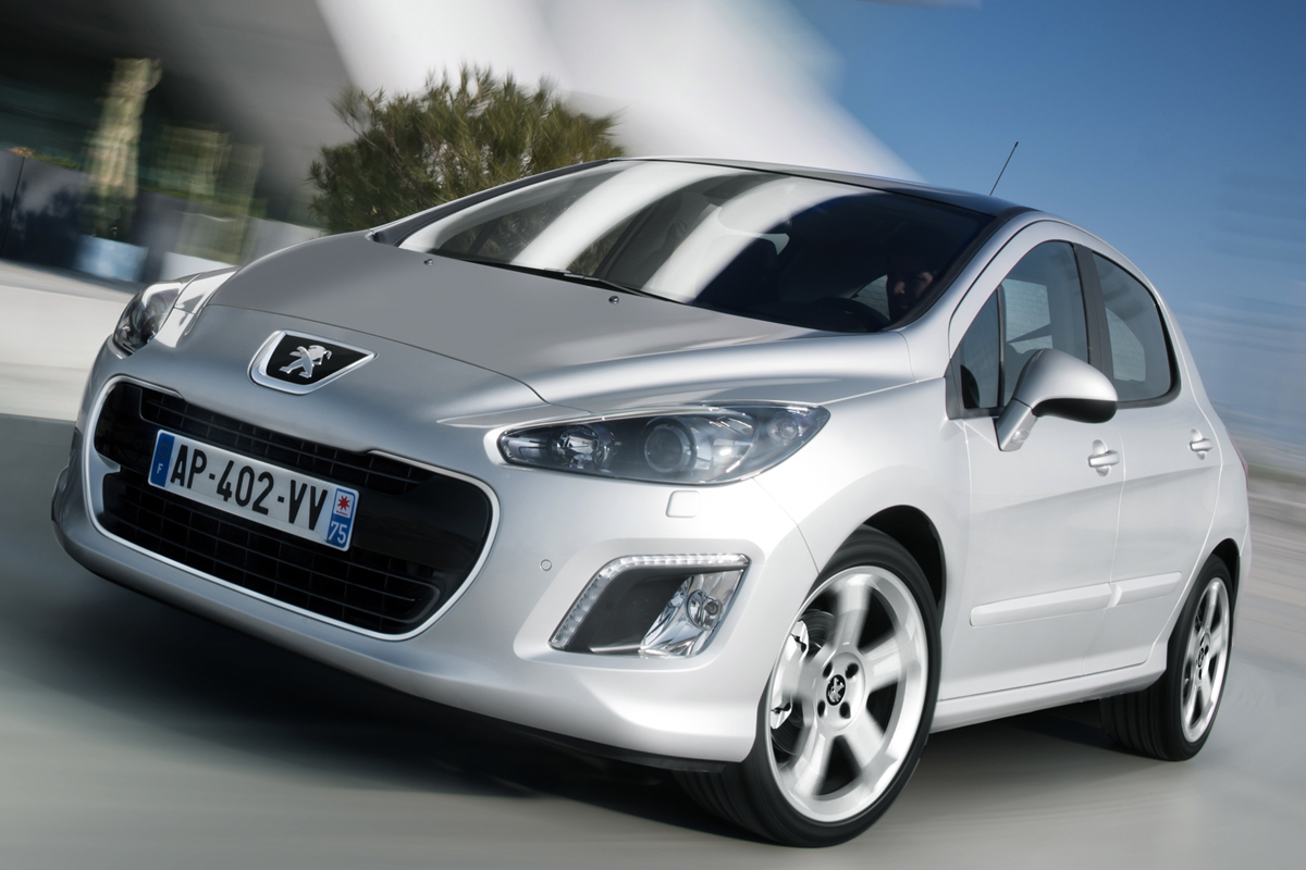 New Peugeot 308 hatchback revealed