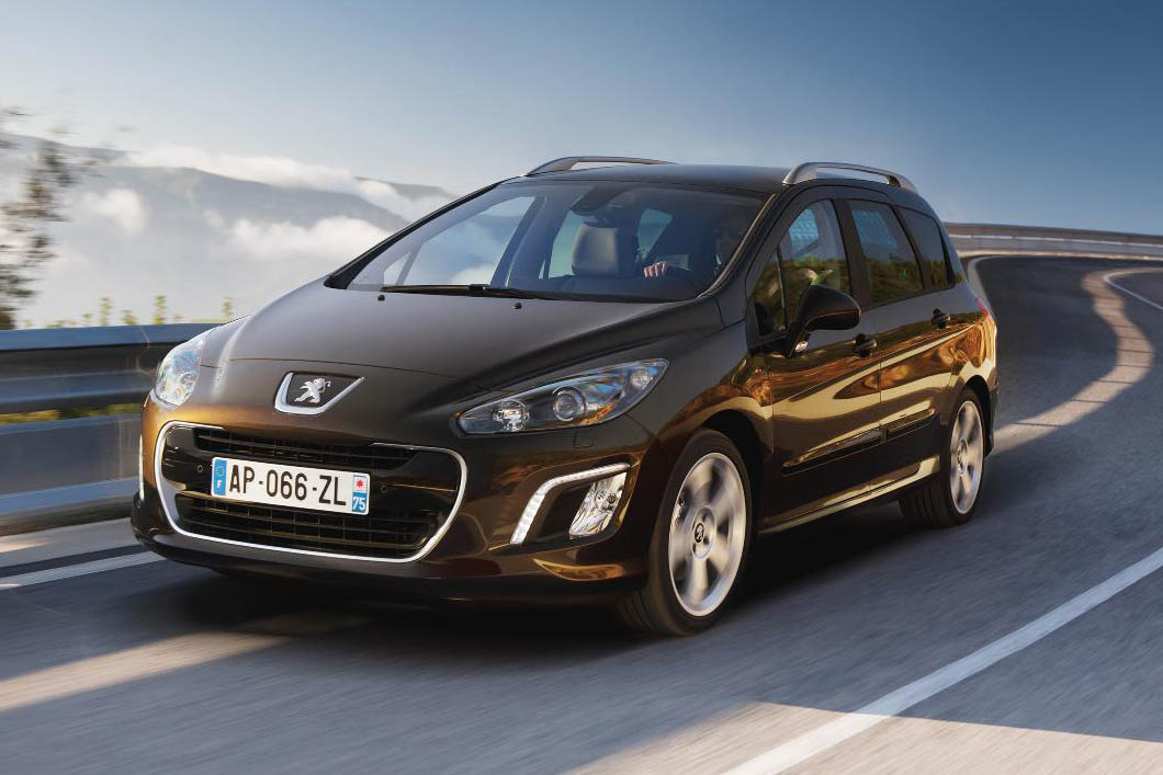 New Peugeot 308 hatchback revealed