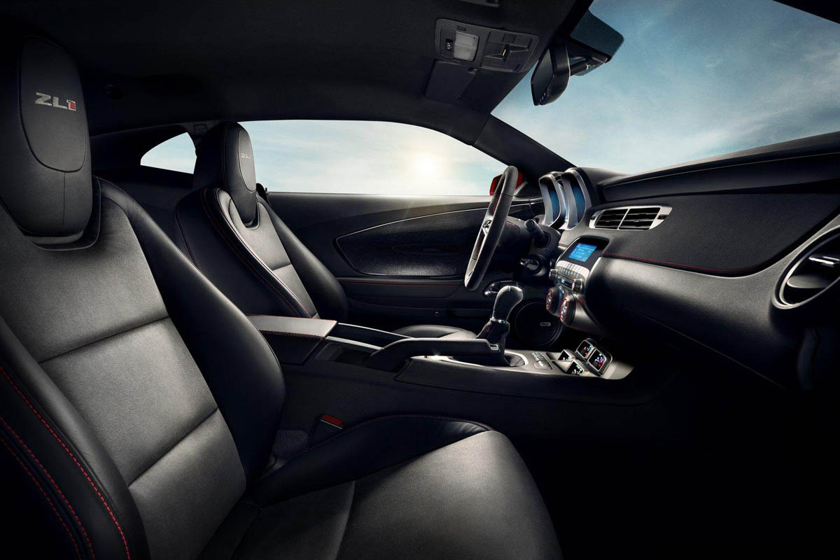 Chevrolet Camaro ZL1 revealed