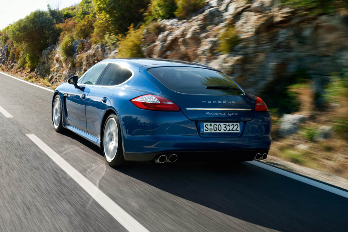 Porsche Panamera S Hybrid news and pictures