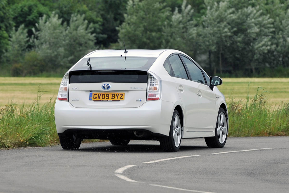 Toyota Prius T Spirit 1.8 auto review