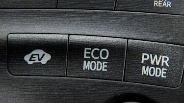 Toyota Prius T Spirit 1.8 auto review