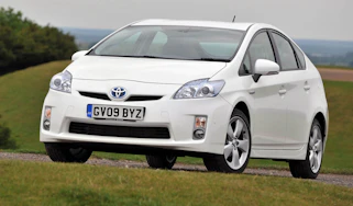 Toyota Prius T Spirit 1.8 auto review