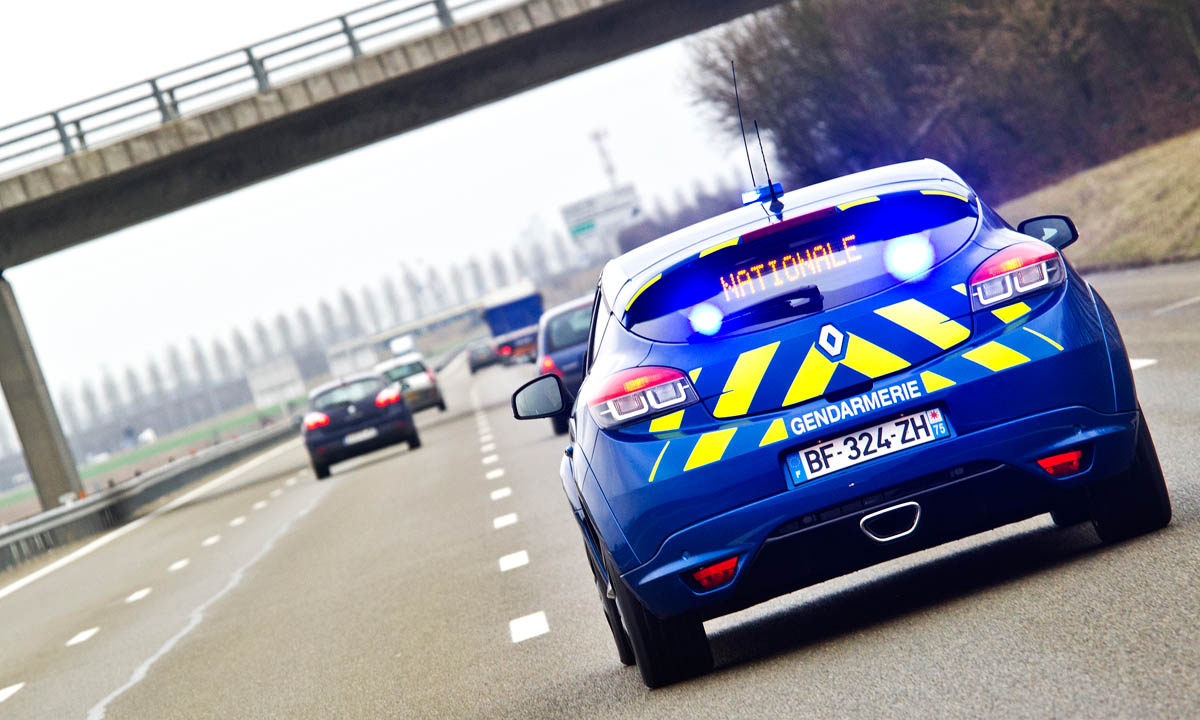 Police Renault Megane 250