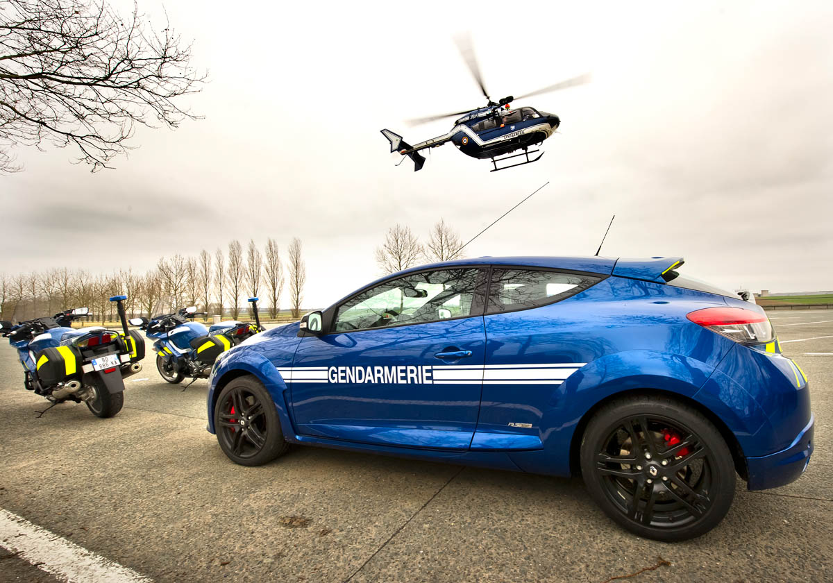 Police Renault Megane 250