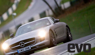 Mercedes SLS AMG