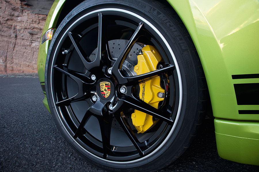 New Porsche Cayman R review