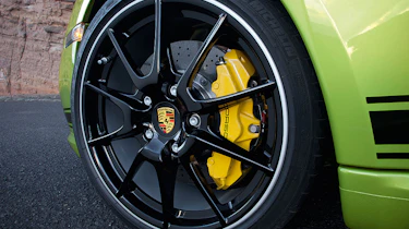 New Porsche Cayman R review