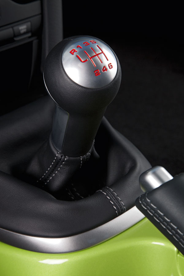New Porsche Cayman R review