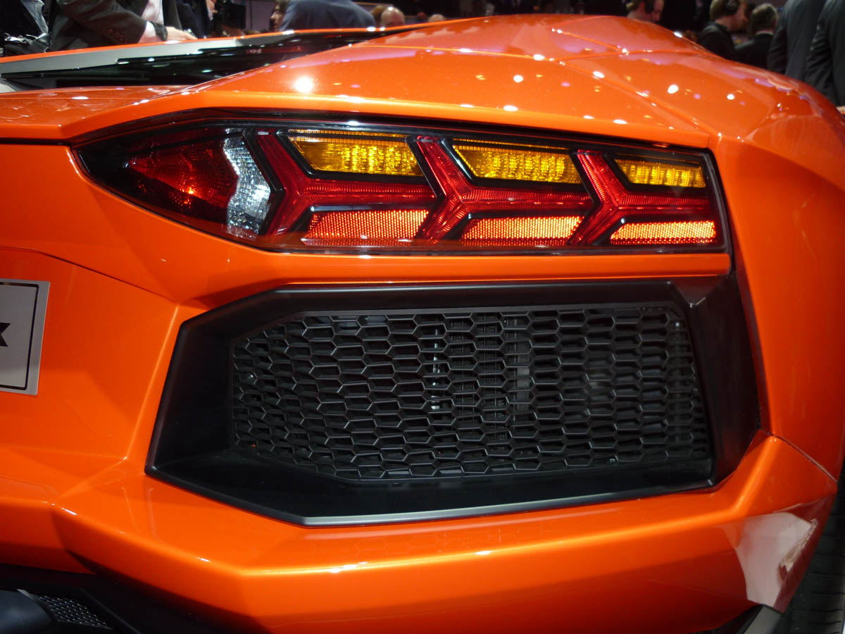 Geneva 2011: Lamborghini Aventador LP700-4