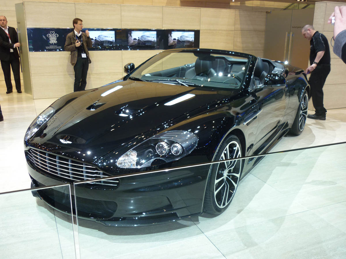Aston Martin DBS Carbon Black