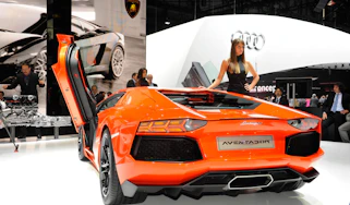 New Lamborghini Aventador LP700-4 supercar official pictures