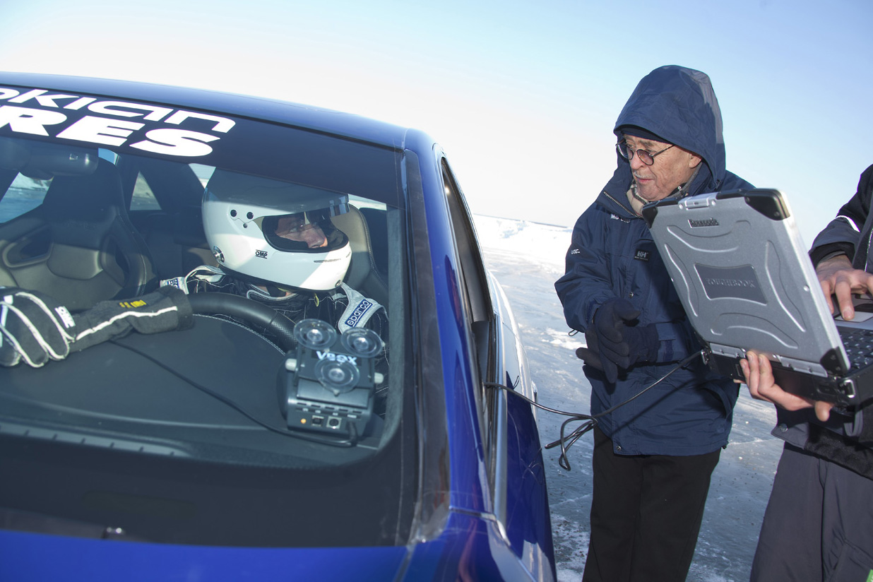 Audi RS6 breaks Bentley's ice speed record