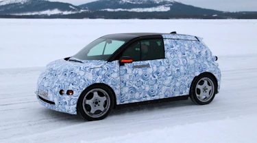 BMW i8 hybrid supercar spy pictures