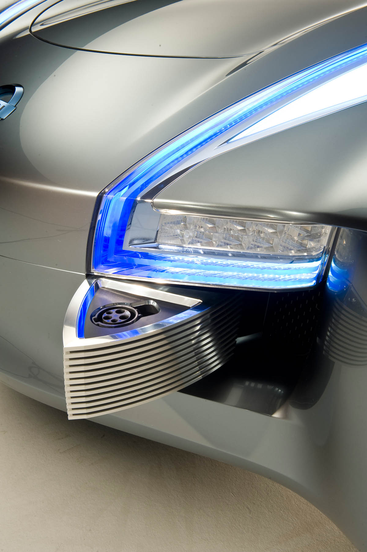Nissan Esflow sports car