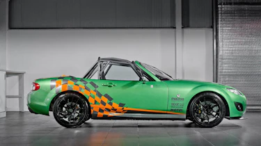 Mazda MX-5 GT racing car