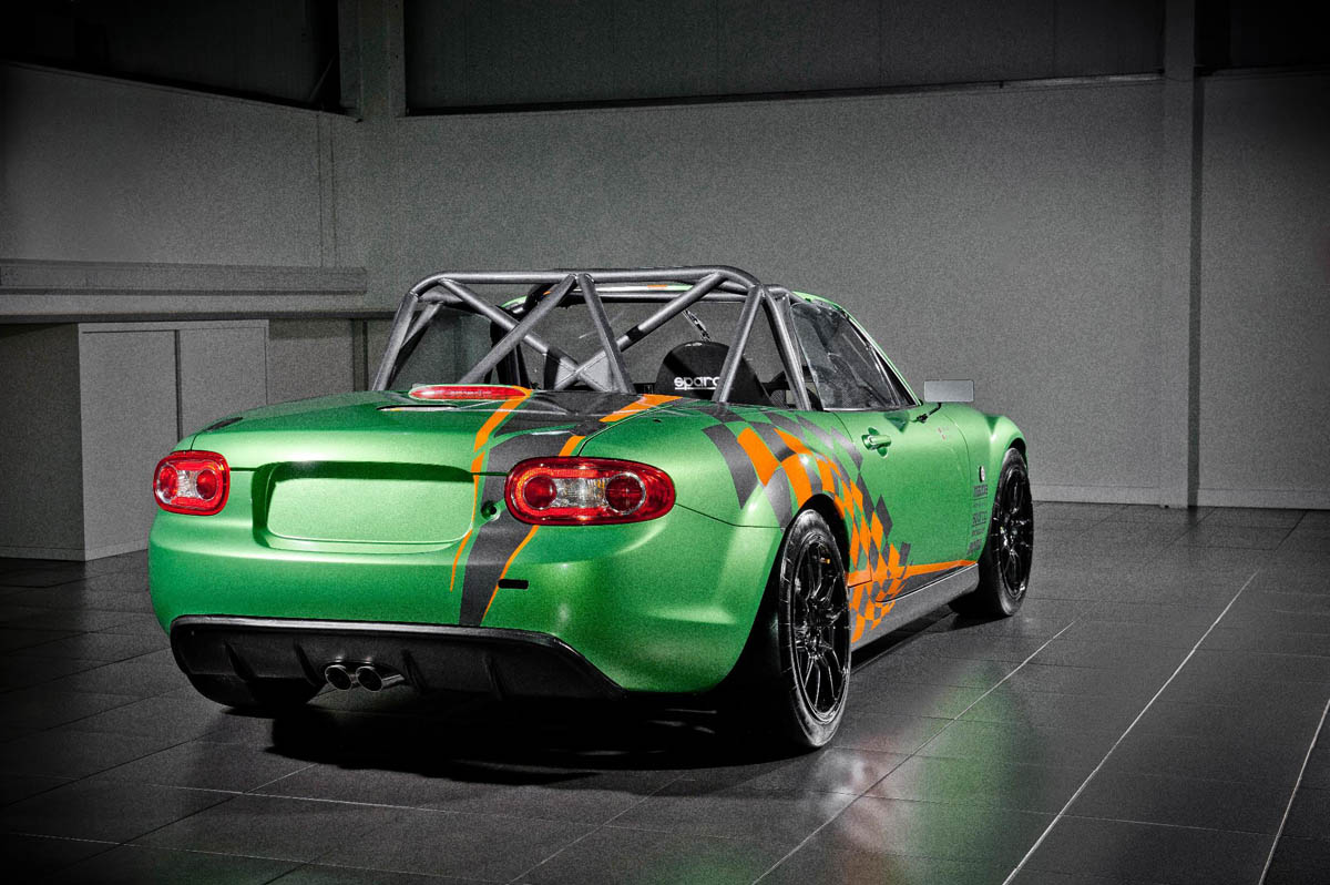 Mazda MX-5 GT racing car