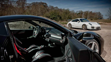 Porsche 911 GT3 RS v Ferrari 458 Italia