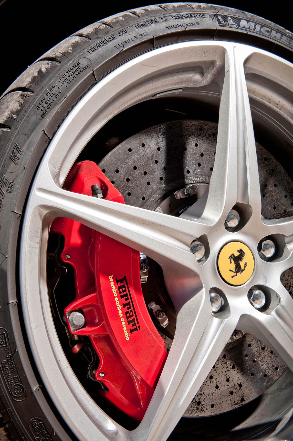 Porsche 911 GT3 RS v Ferrari 458 Italia