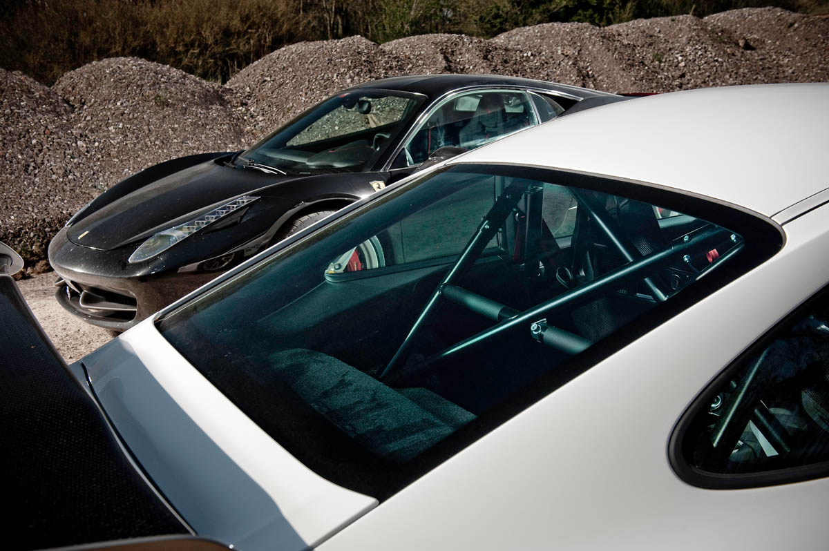 Porsche 911 GT3 RS v Ferrari 458 Italia