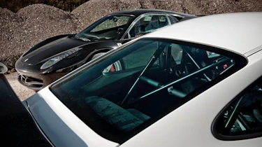 Porsche 911 GT3 RS v Ferrari 458 Italia