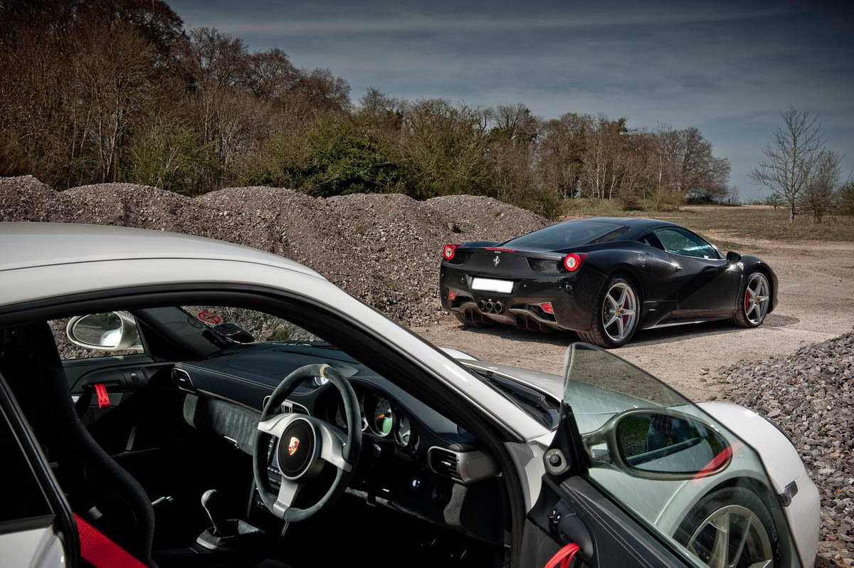 Porsche 911 GT3 RS v Ferrari 458 Italia