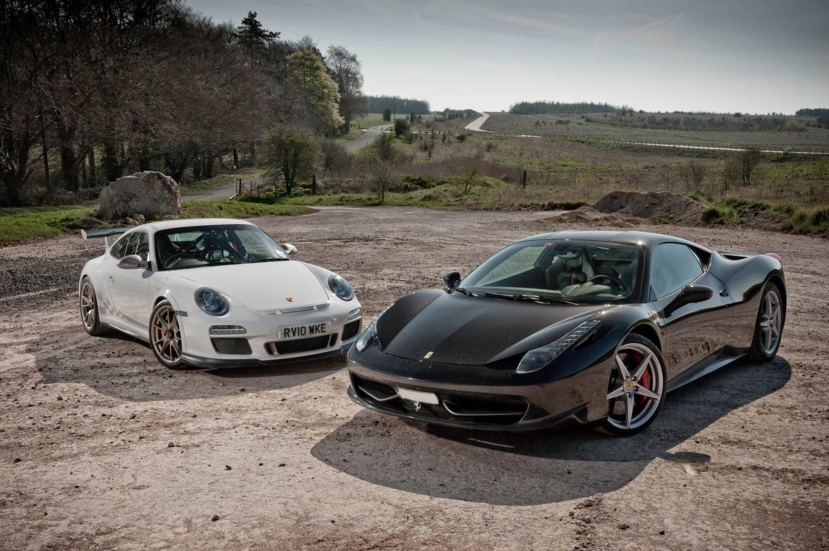 Porsche 911 GT3 RS v Ferrari 458 Italia