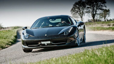 Porsche 911 GT3 RS v Ferrari 458 Italia