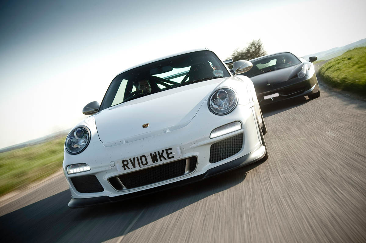 Porsche 911 GT3 RS v Ferrari 458 Italia