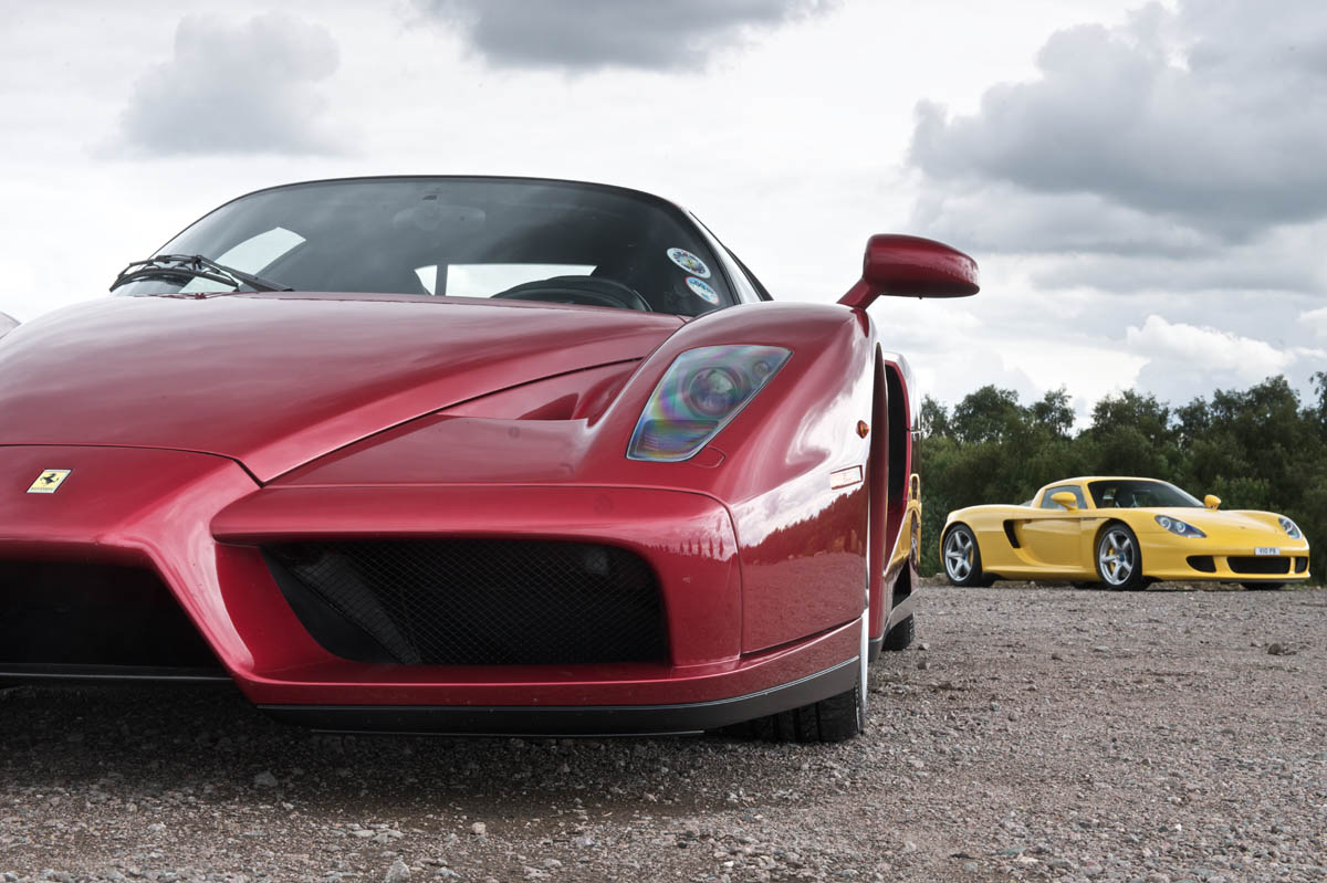 Porsche Carrera GT v Ferrari Enzo