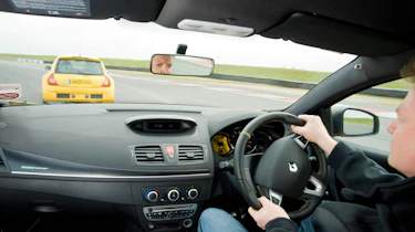 Renault Clio V6 v Renault Megane 250 Cup track battle video