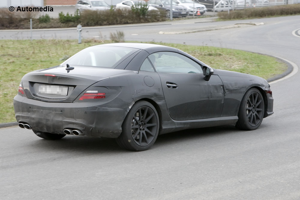 Mercedes-Benz SLK63 AMG spy shots