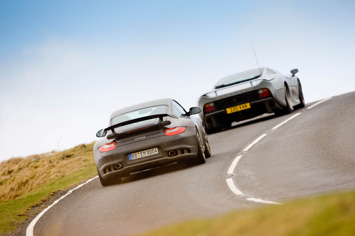 Ferrari F40 v Porsche GT2 RS v Noble M600 v Jaguar XJ220 video