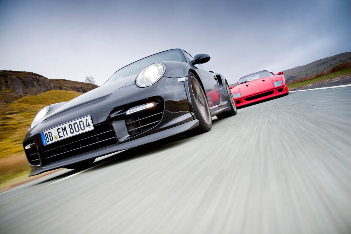 Ferrari F40 v Porsche GT2 RS v Noble M600 v Jaguar XJ220 video