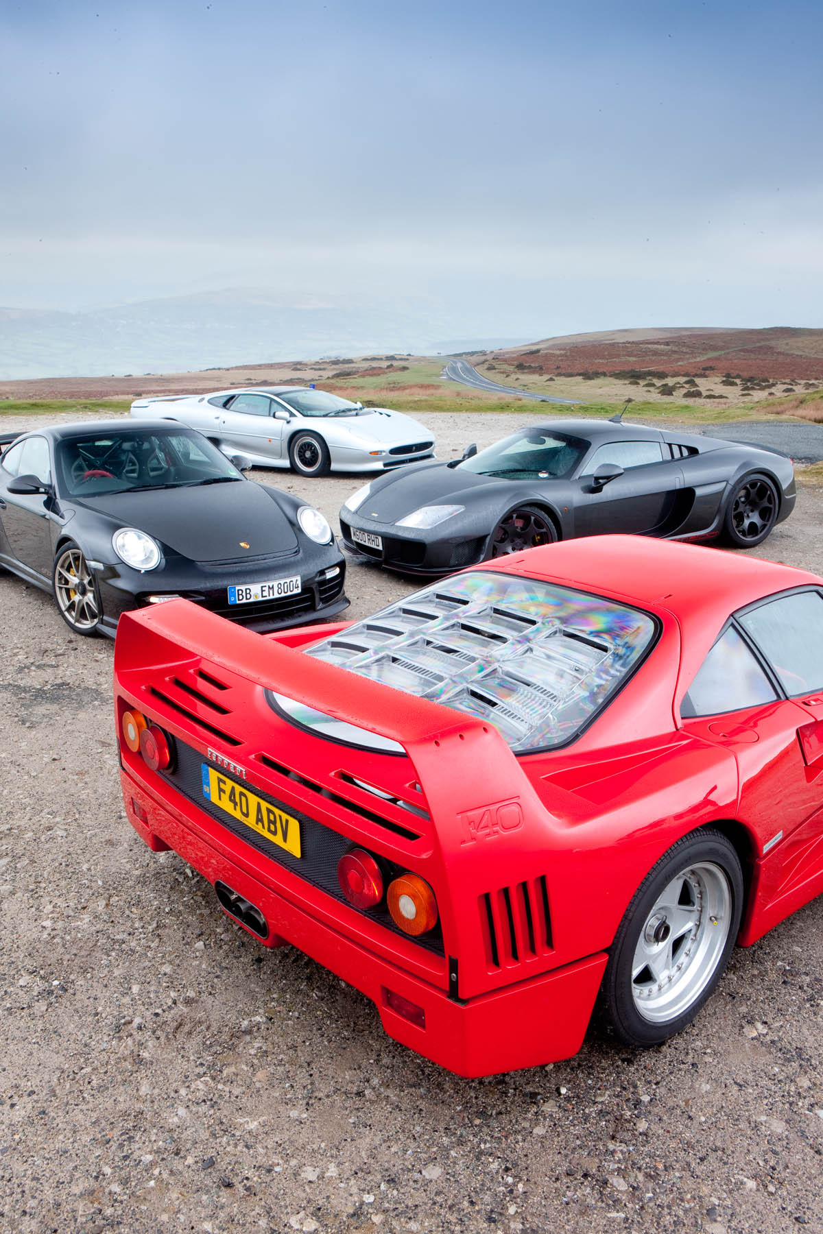 Ferrari F40 v Porsche GT2 RS v Noble M600 v Jaguar XJ220 video