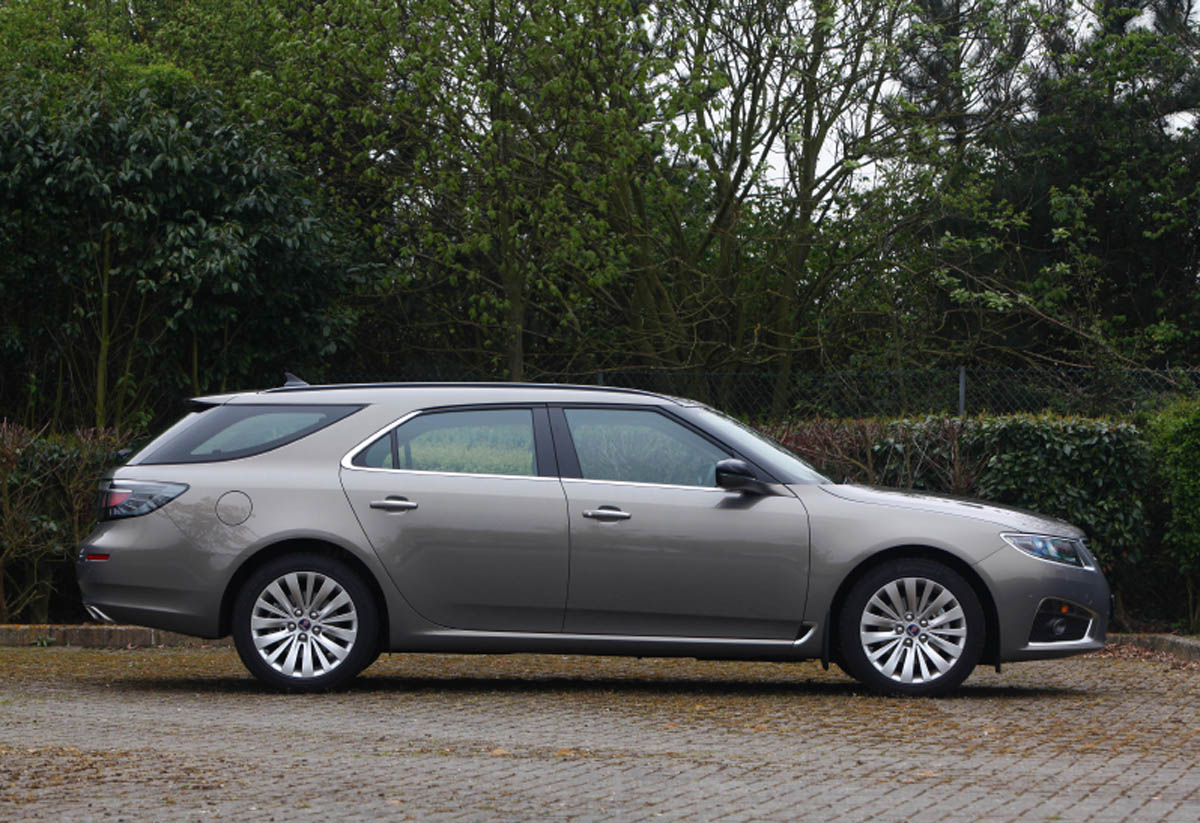 Saab 9-5 SportWagon estate review
