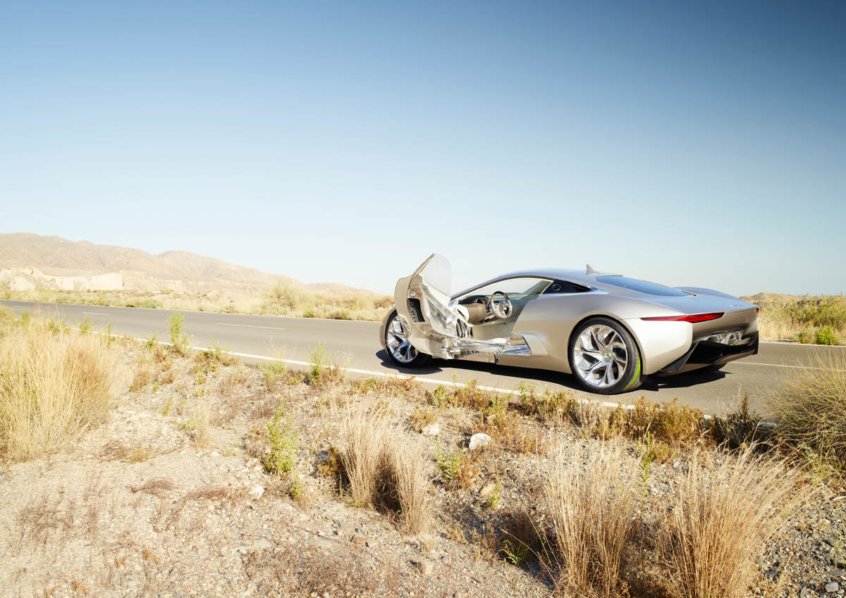 Jaguar C-X75 hybrid supercar makes production