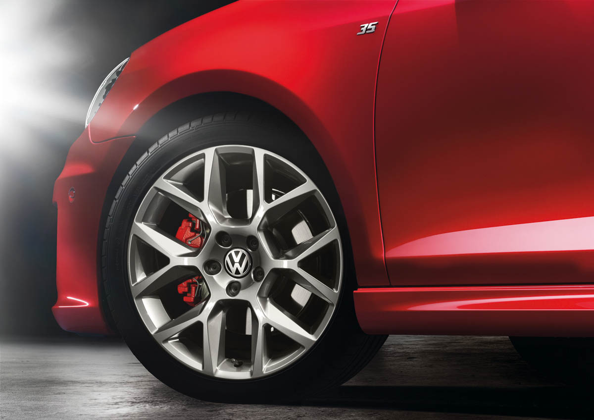 Volkswagen Golf GTI Edition 35 news and pictures