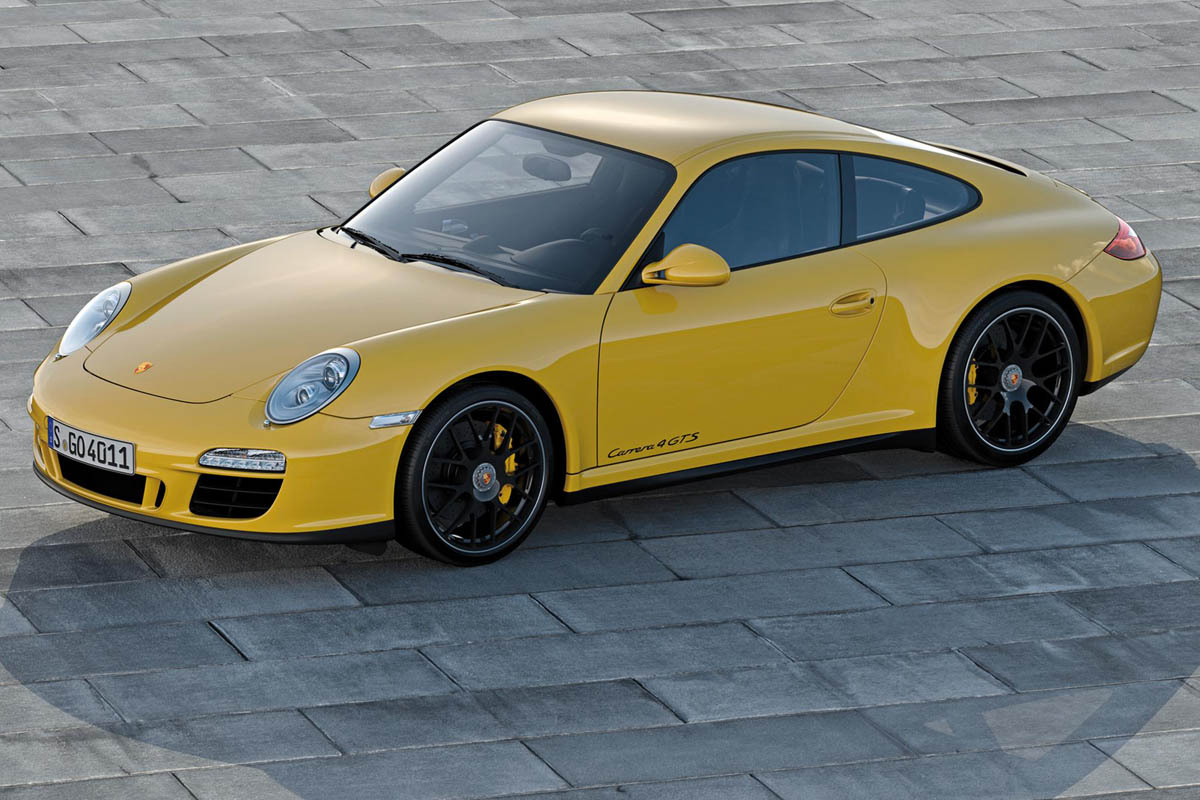 Porsche 911 Carrera 4 GTS news and pictures