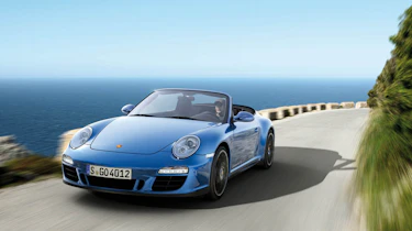 Porsche 911 Carrera 4 GTS news and pictures