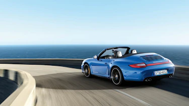 Porsche 911 Carrera 4 GTS news and pictures