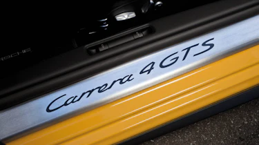 Porsche 911 Carrera 4 GTS news and pictures